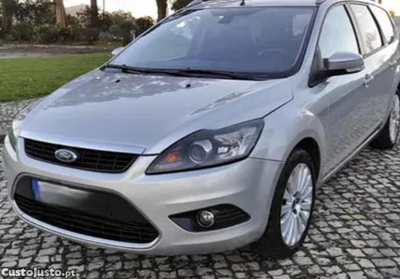 Ford Focus Titanio