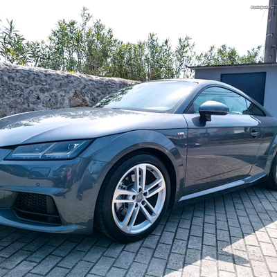 Audi TT Coupé SLine