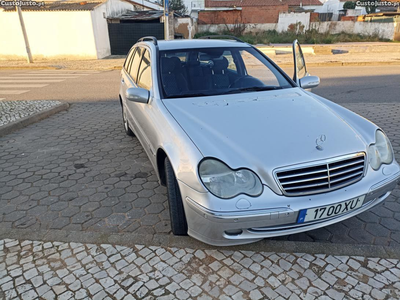 Mercedes-Benz C 220 2.2Diesel(Mecanica Impecável-oportunidade)!