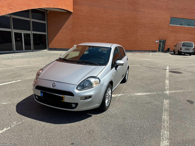 Fiat Grande Punto 12/12   109 mil kms como novo