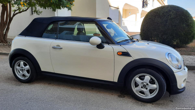 MINI Cooper Cabriolet