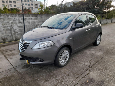 Lancia Ypsilon 1.2 ypsilon