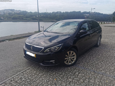 Peugeot 308 1.5 BlueHDI