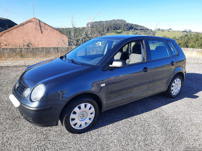 VW Polo 1.4 Tdi Confortline c/ Revisão