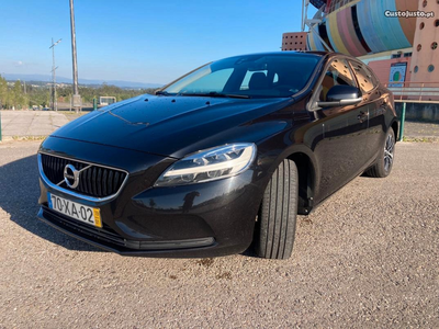 Volvo V40 2.0 D3 Momentum 2019 Nacional