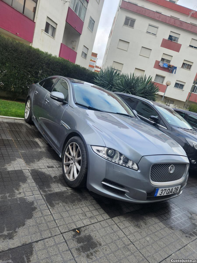 Jaguar XJ Motor 3.0 275 cavalos boas vimos