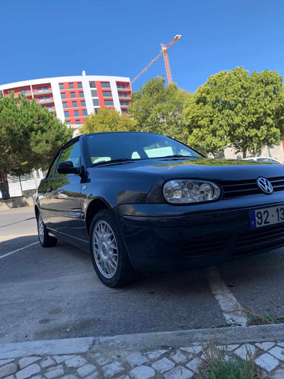 Volkswagen Golf 1.6, 101 CV