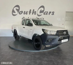 Toyota Hilux 2.4 D-4D 2WD CD