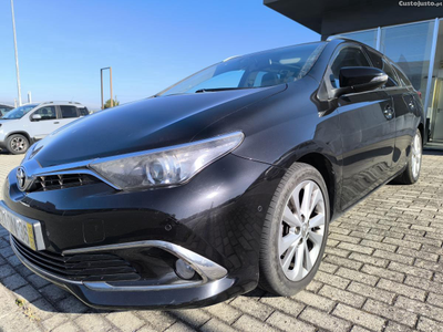 Toyota Auris 1.6 D4D Touring Sports Exclusive