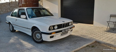 BMW 318 is E30