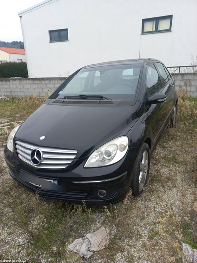 Mercedes-Benz B 200 B200