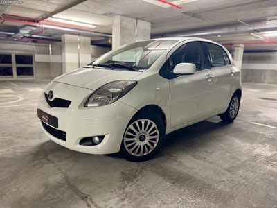 Toyota Yaris 1.4 D4D Automático