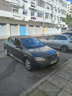 Opel Astra 1.4 a gasolina edição especial 100 anos da Opel