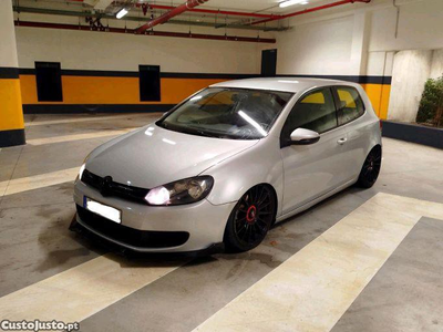 VW Golf 1.6 TDI (trato de Financiamento)