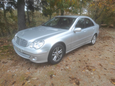 Mercedes-Benz C 200 200 Cdi