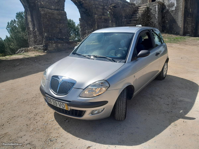 Lancia Ypsilon (Ypsilon) 1.3 Multijet