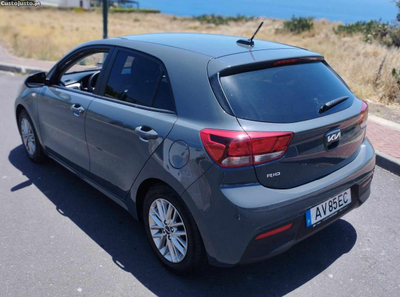 Kia Rio 1.2 DYNAMIC 84 CV 2022 (garantia até 2029)