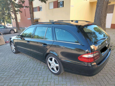 Mercedes-Benz E 220 220 CDI 2003