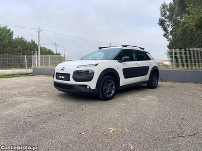 Citroën C4 Cactus 1.2 e-VTI 82 Cv Shine