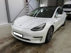 Tesla Model 3 Long Range