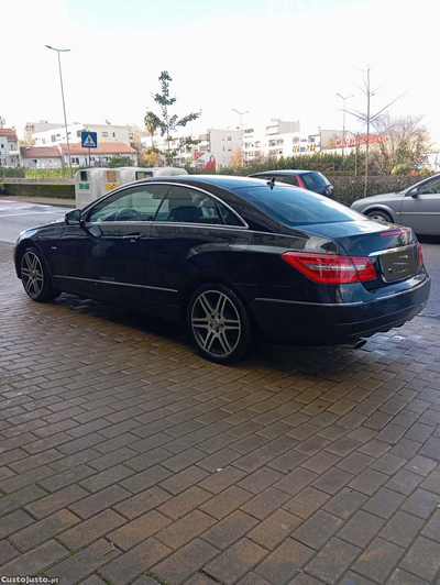 Mercedes-Benz E 250 Passageiro