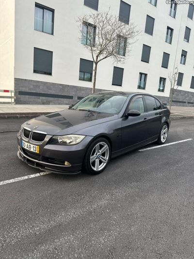 BMW 320 E90 (SUPER NOVO)