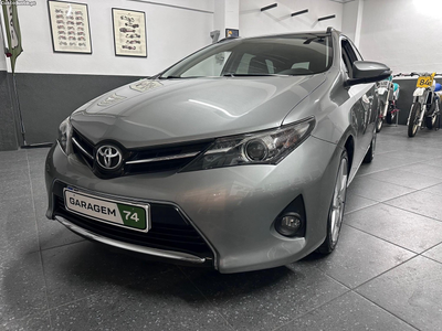 Toyota Auris 1.4 D-4D Exclusive