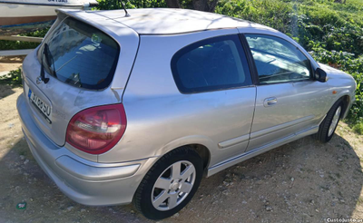 Nissan Almera 1.5Gasolina(Bom de mecanica.Barato)!