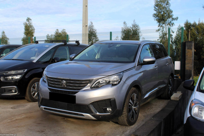 Peugeot 5008 1.5 BlueHDi Allure