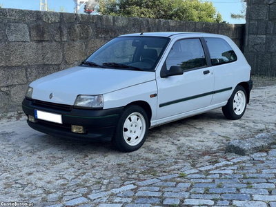 Renault Clio 1.4 S