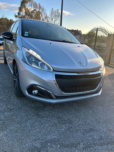 Peugeot 208 1.2 GT Line 110cv