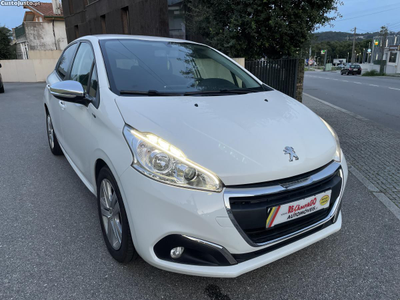 Peugeot 208 1.6HDI STYLE 123392km