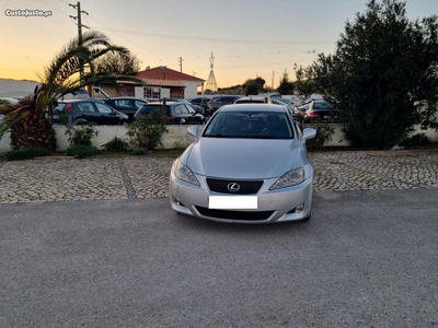 Lexus IS 220 D