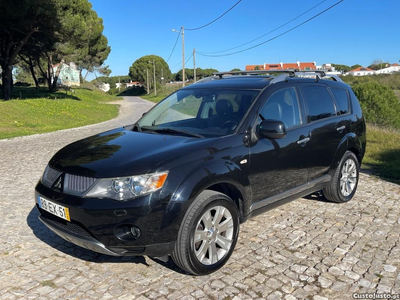 Mitsubishi Outlander 2.0 DI-D Instyle 4WD 7 LUGARES