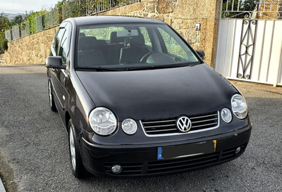 VW Polo 1.2 12v Confortline 5 Portas.