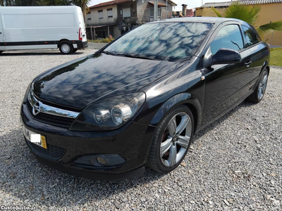 Opel Astra H GTC CDTI 1.7