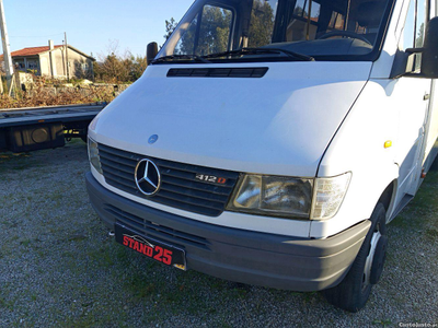 Mercedes-Benz Sprinter 20 lugares