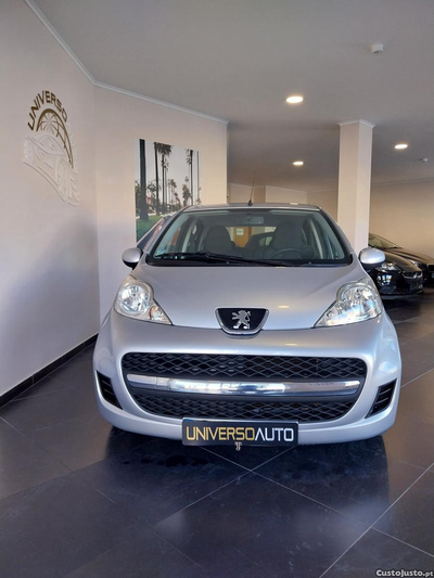 Peugeot 107 1.0 Trendy 5P Ac Nacional 68 mil Kms