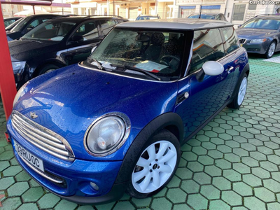 MINI Cooper Cooper D