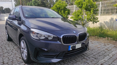 BMW 225 Active Tourer XE i performance