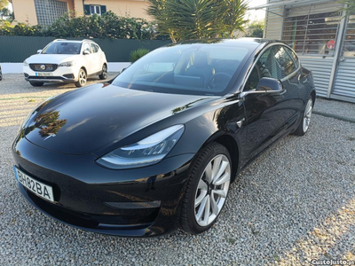 Tesla Model 3 Long Range AWD Dual Motor