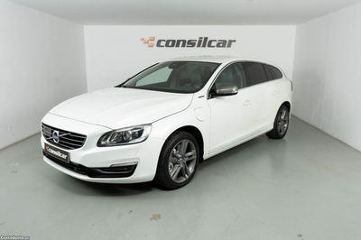 Volvo V60 2.4 D6 Summum AWD Phev