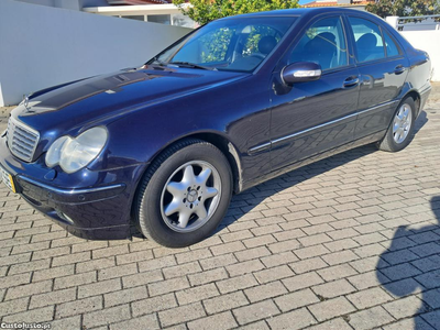 Mercedes-Benz C 200 Elegance