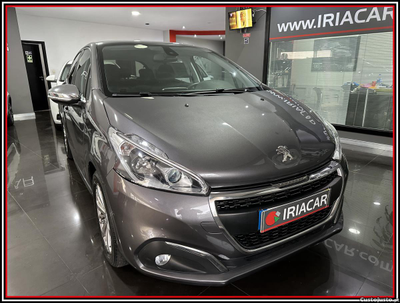 Peugeot 208 1.2 PureTech Signature