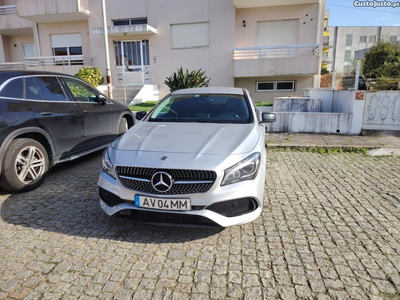 Mercedes-Benz CLA 180 180 D