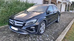 Mercedes-Benz GLA 220 170 cv Urban