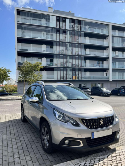 Peugeot 2008 1.2 PureTech Style