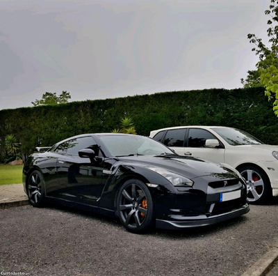 Nissan GT-R Black Edition