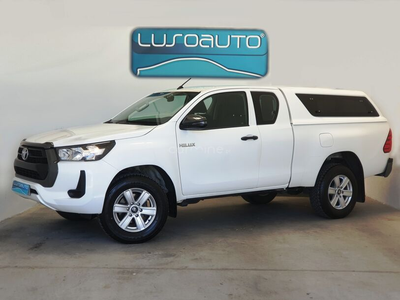 Toyota Hilux 2.4 D-4D 2WD CD