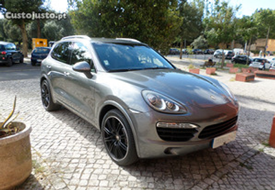 Porsche Cayenne S Hybrid